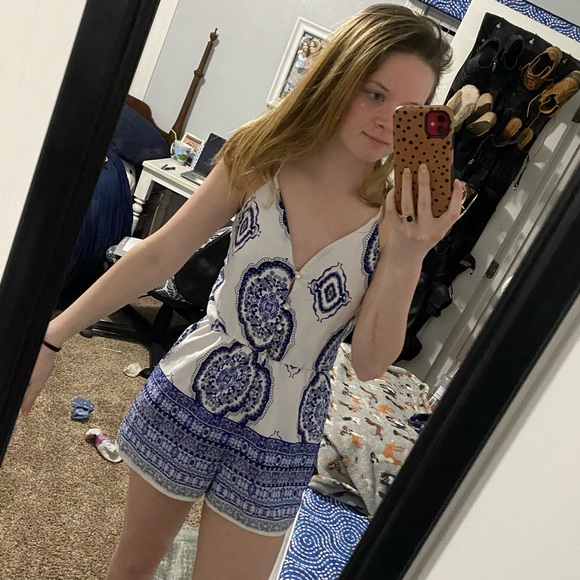 Blue and white romper - Picture 2 of 5
